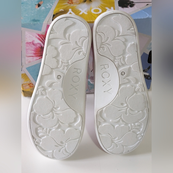 ROXY, Kids' Bayshore Plus LX Slip On Sneaker, Lavender Multi, Size 12 - Picture 7 of 9